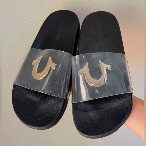 True Religion Sandals Clear Elle Sildes With Logo - Picture 1 of 6